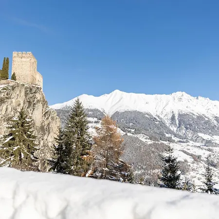 Laudegghof - With Castle Views * Ладис