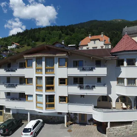 Laudegghof Inklusive Sommer Bergbahnticket Appartement Ladis